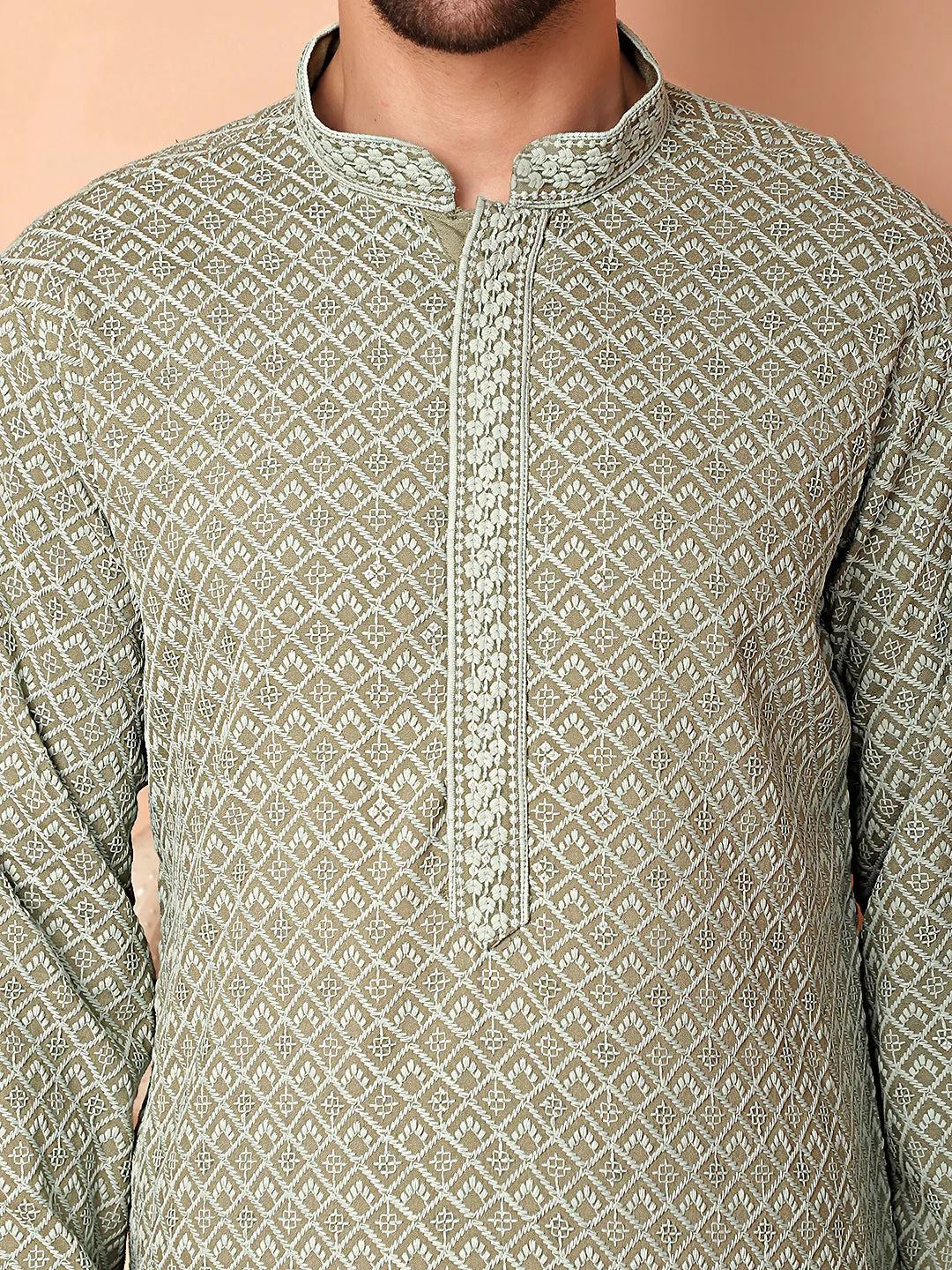 Men'S Green Embroidered And Sequence Kurta With Pyjama