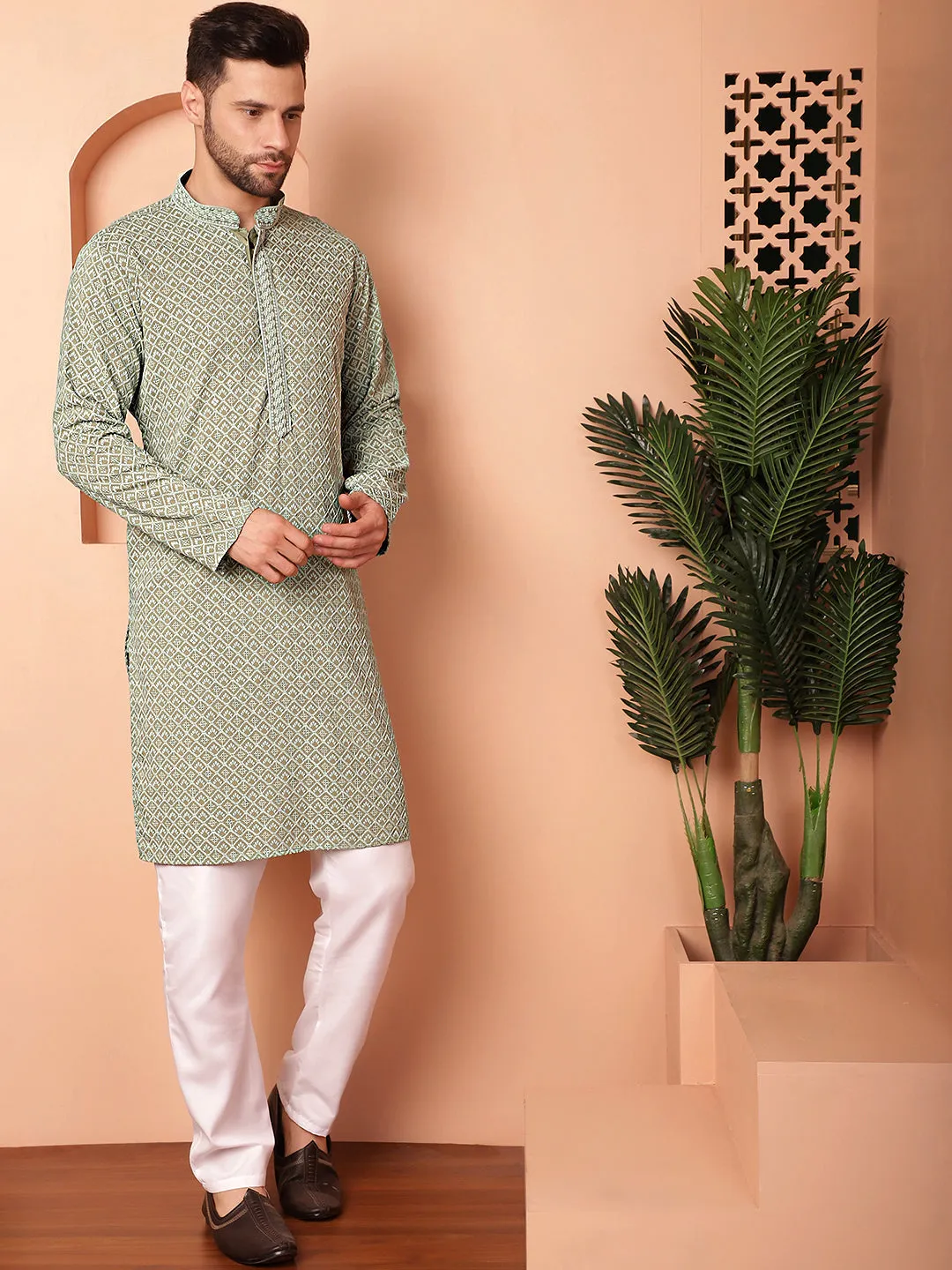 Men'S Green Embroidered And Sequence Kurta With Pyjama