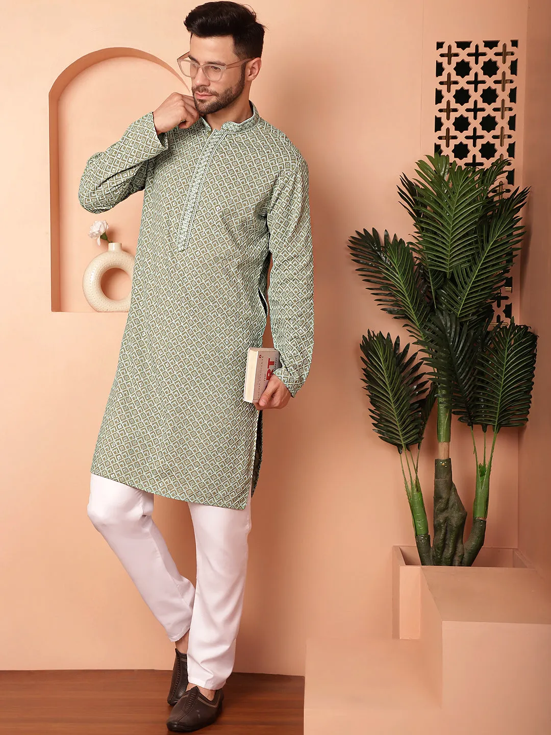 Men'S Green Embroidered And Sequence Kurta With Pyjama